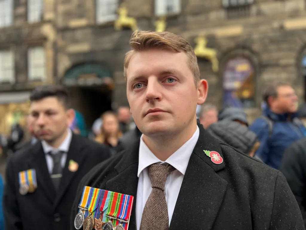 Remembrance Sunday Scotland: A Nation Falls Silent in Solemn Tribute to its War Dead 2 On Remembrance Sunday Scotland, the nation honors its war dead. Discover the powerful ceremonies in Edinburgh, Glasgow, and personal stories.